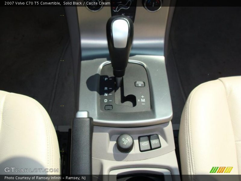 Solid Black / Calcite Cream 2007 Volvo C70 T5 Convertible