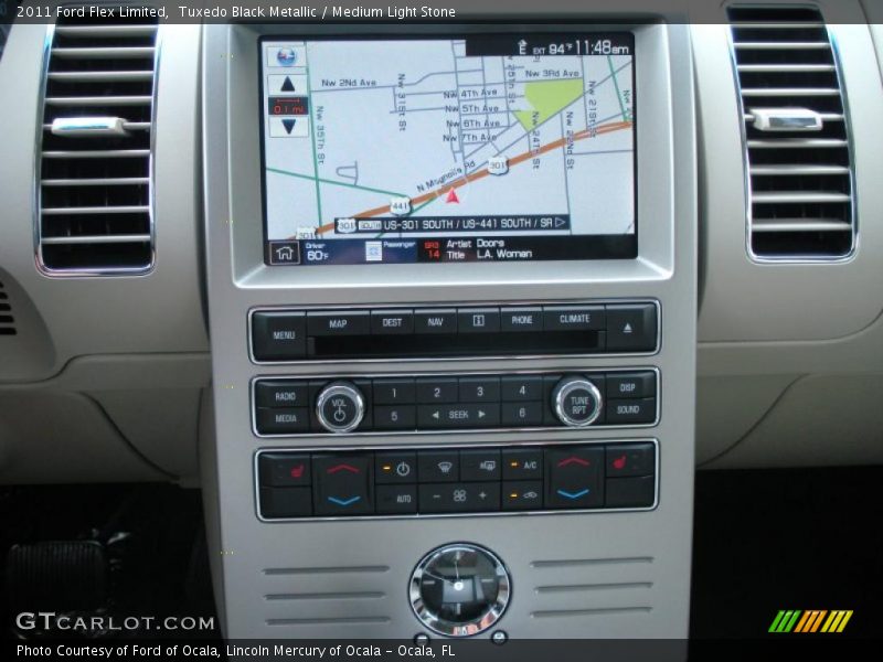 Tuxedo Black Metallic / Medium Light Stone 2011 Ford Flex Limited