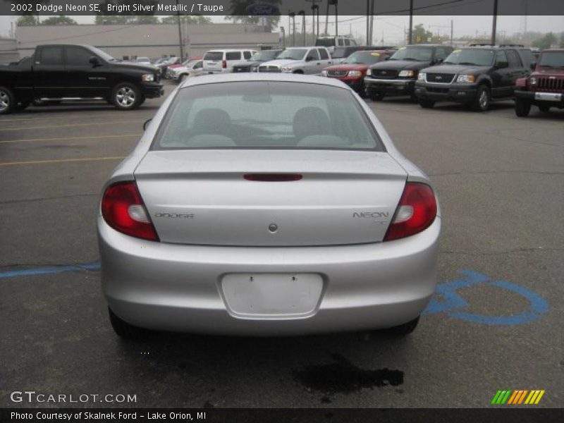 Bright Silver Metallic / Taupe 2002 Dodge Neon SE