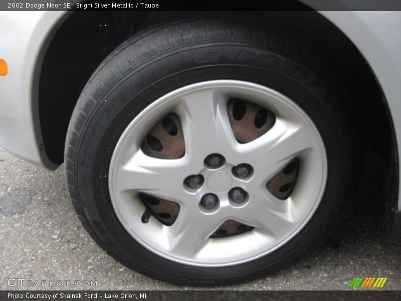 Bright Silver Metallic / Taupe 2002 Dodge Neon SE