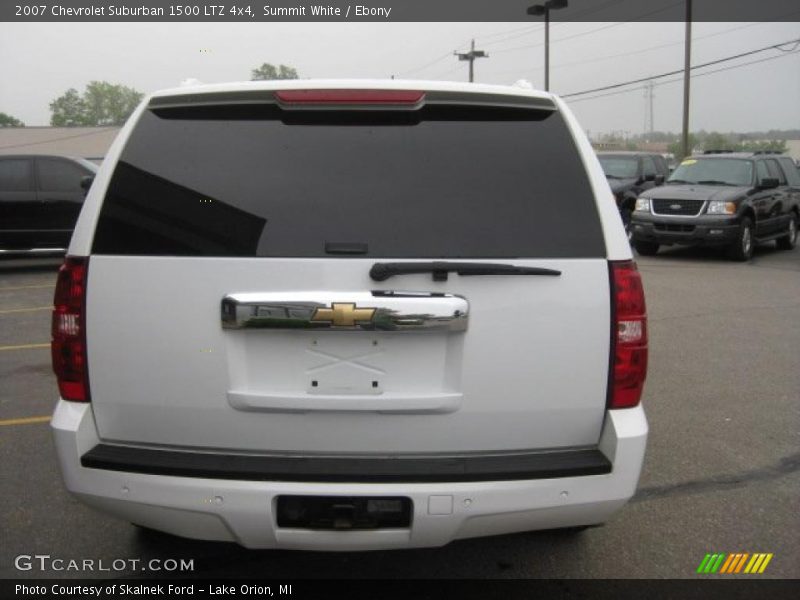 Summit White / Ebony 2007 Chevrolet Suburban 1500 LTZ 4x4