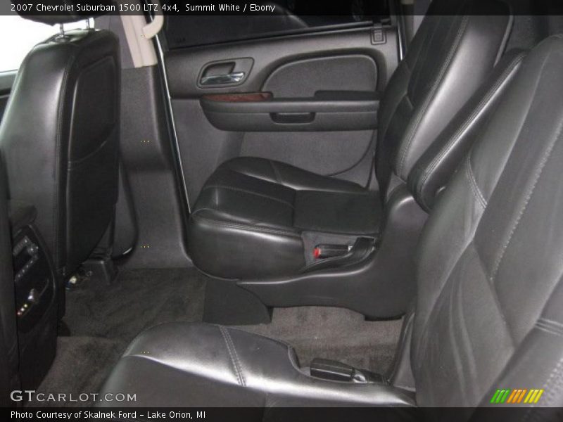 Summit White / Ebony 2007 Chevrolet Suburban 1500 LTZ 4x4