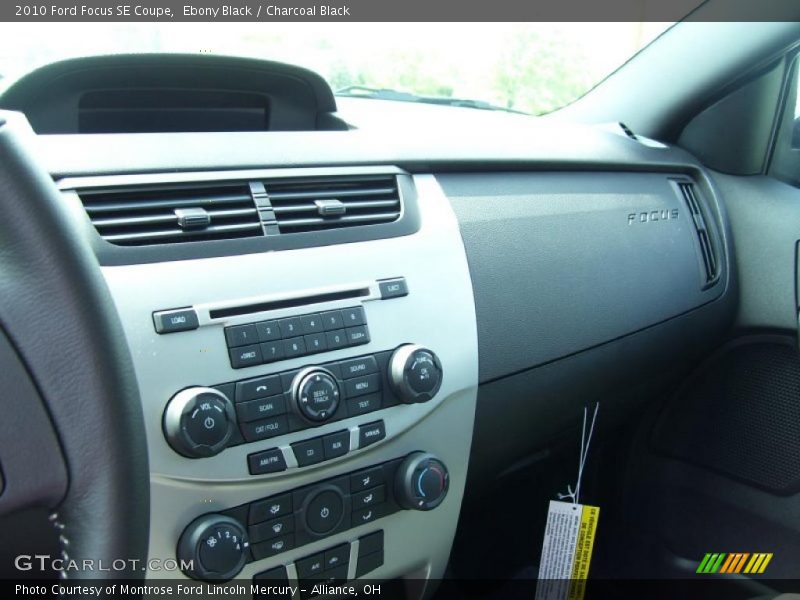 Ebony Black / Charcoal Black 2010 Ford Focus SE Coupe