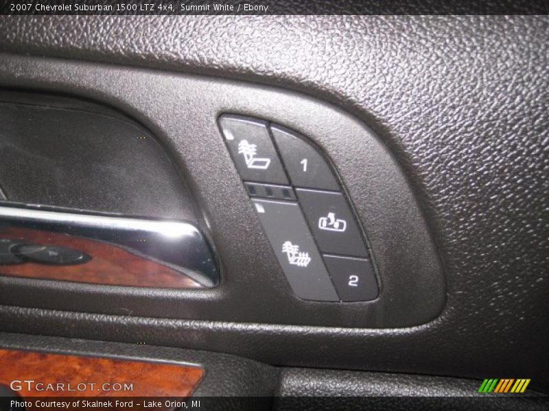 Summit White / Ebony 2007 Chevrolet Suburban 1500 LTZ 4x4