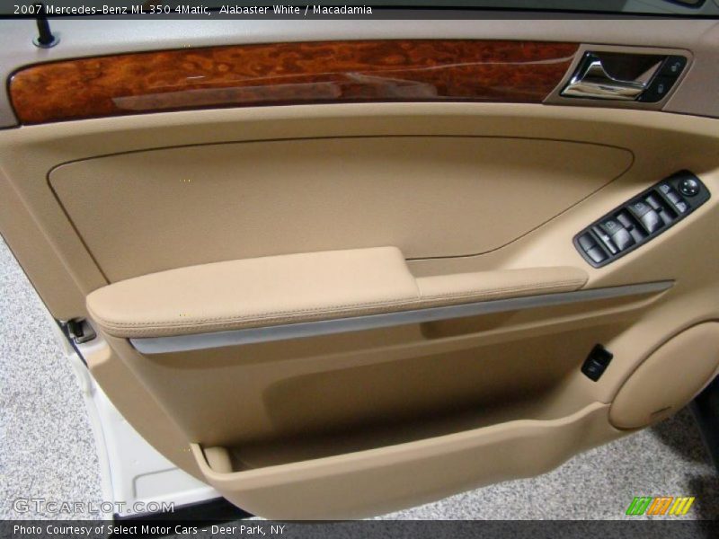 Alabaster White / Macadamia 2007 Mercedes-Benz ML 350 4Matic