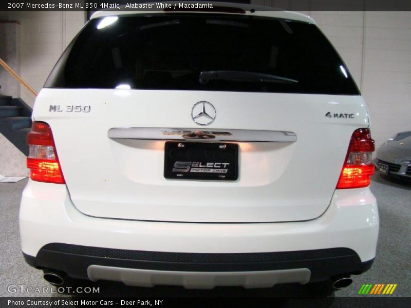 Alabaster White / Macadamia 2007 Mercedes-Benz ML 350 4Matic