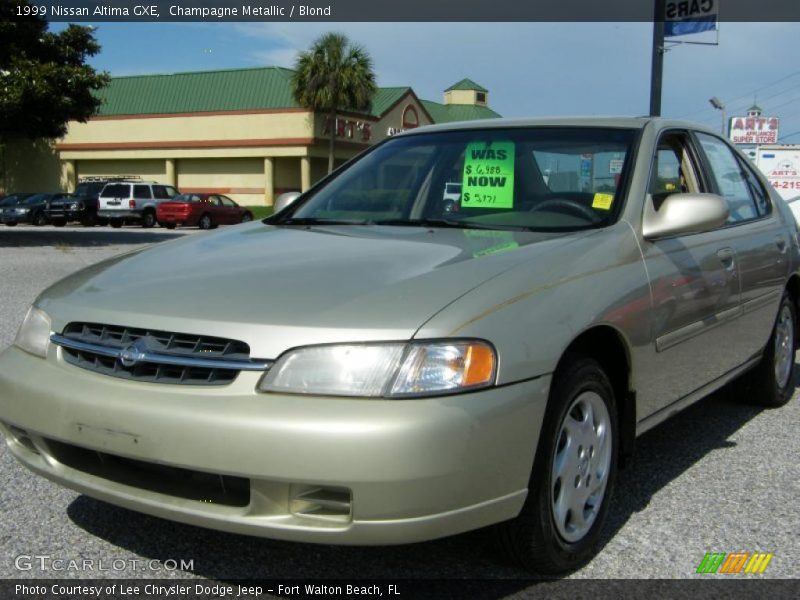 Champagne Metallic / Blond 1999 Nissan Altima GXE