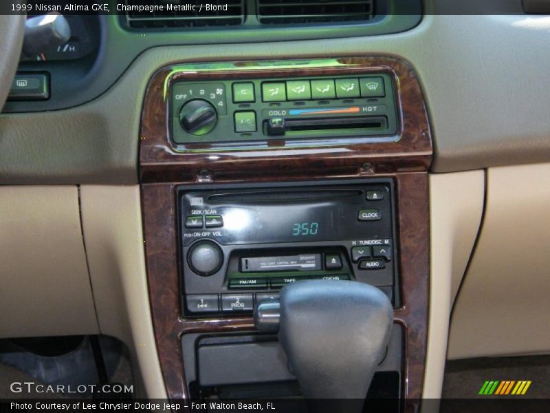 Champagne Metallic / Blond 1999 Nissan Altima GXE