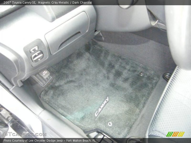 Magnetic Gray Metallic / Dark Charcoal 2007 Toyota Camry SE