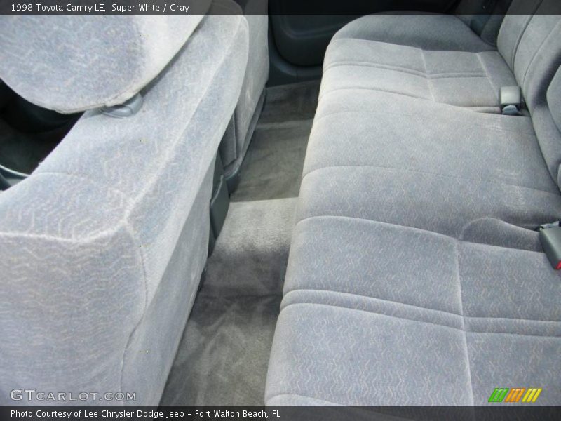 Super White / Gray 1998 Toyota Camry LE