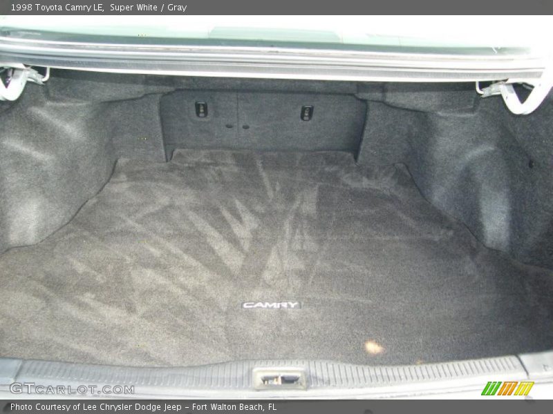 Super White / Gray 1998 Toyota Camry LE