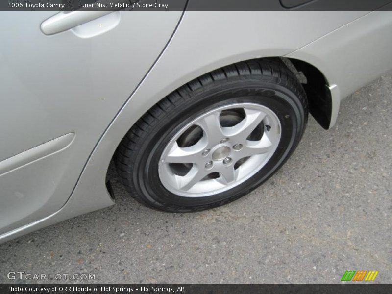 Lunar Mist Metallic / Stone Gray 2006 Toyota Camry LE