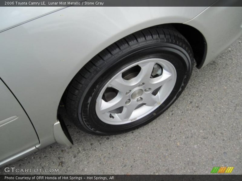 Lunar Mist Metallic / Stone Gray 2006 Toyota Camry LE