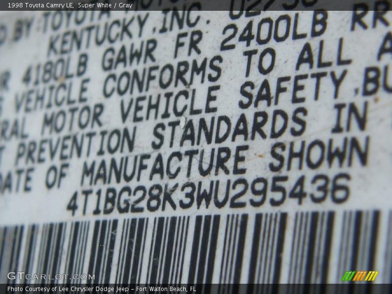 Super White / Gray 1998 Toyota Camry LE