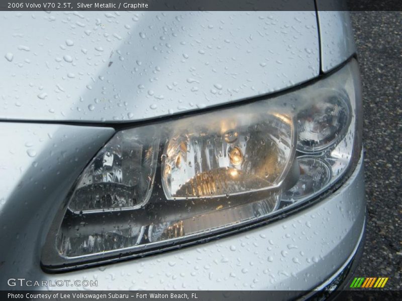 Silver Metallic / Graphite 2006 Volvo V70 2.5T