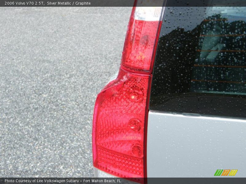 Silver Metallic / Graphite 2006 Volvo V70 2.5T