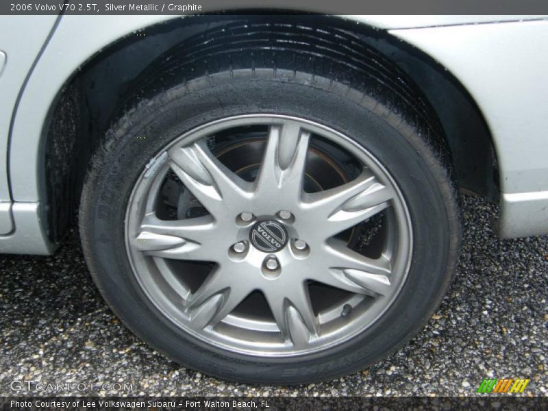 Silver Metallic / Graphite 2006 Volvo V70 2.5T
