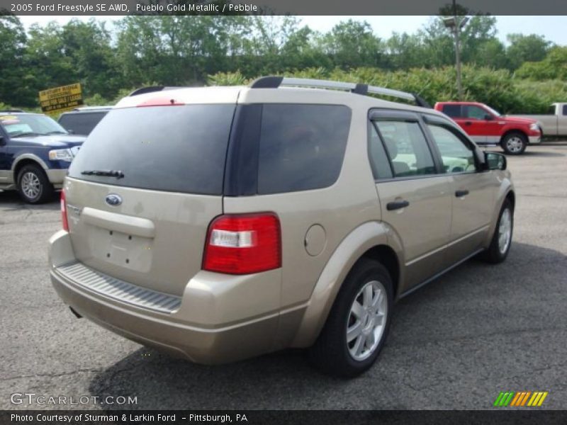 Pueblo Gold Metallic / Pebble 2005 Ford Freestyle SE AWD