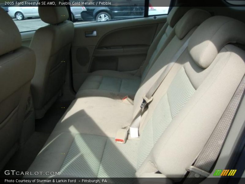 Pueblo Gold Metallic / Pebble 2005 Ford Freestyle SE AWD