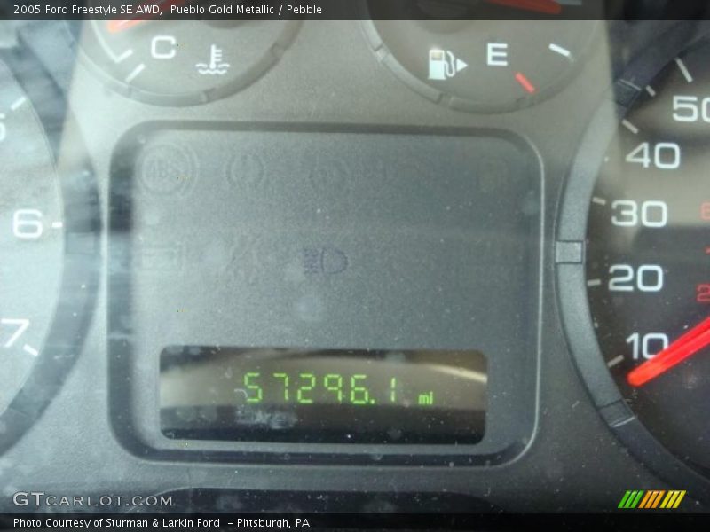 Pueblo Gold Metallic / Pebble 2005 Ford Freestyle SE AWD