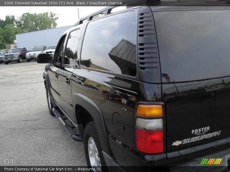 Black / Gray/Dark Charcoal 2005 Chevrolet Suburban 1500 Z71 4x4