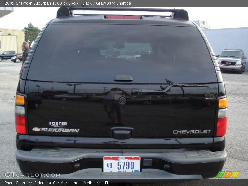 Black / Gray/Dark Charcoal 2005 Chevrolet Suburban 1500 Z71 4x4