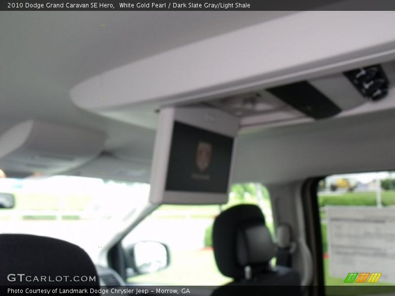 White Gold Pearl / Dark Slate Gray/Light Shale 2010 Dodge Grand Caravan SE Hero