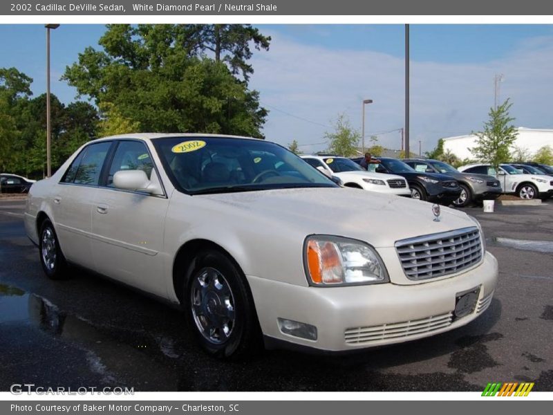 White Diamond Pearl / Neutral Shale 2002 Cadillac DeVille Sedan
