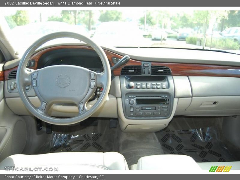 White Diamond Pearl / Neutral Shale 2002 Cadillac DeVille Sedan