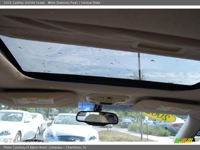 White Diamond Pearl / Neutral Shale 2002 Cadillac DeVille Sedan