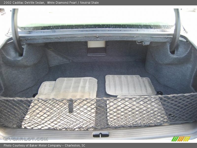 White Diamond Pearl / Neutral Shale 2002 Cadillac DeVille Sedan