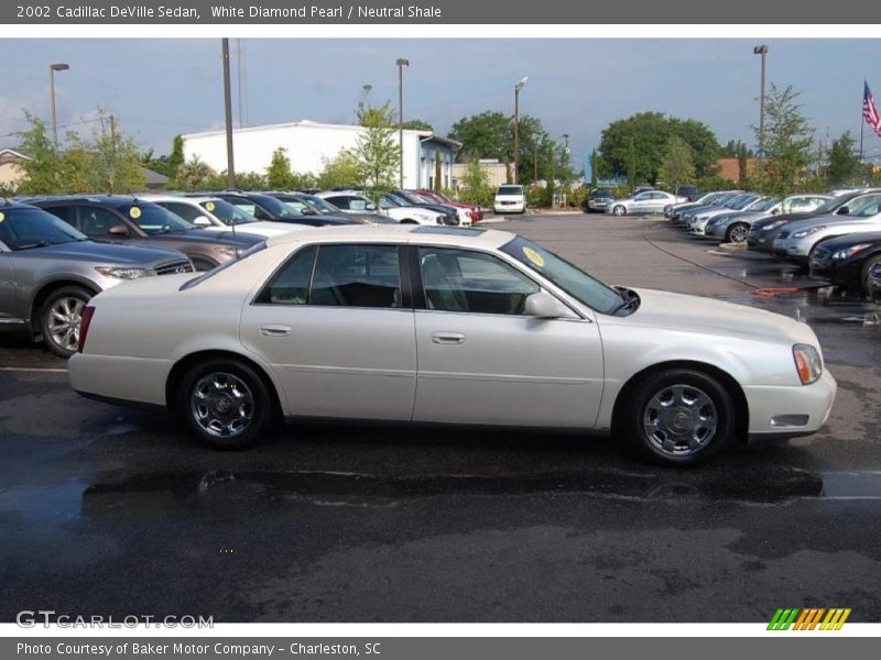 White Diamond Pearl / Neutral Shale 2002 Cadillac DeVille Sedan