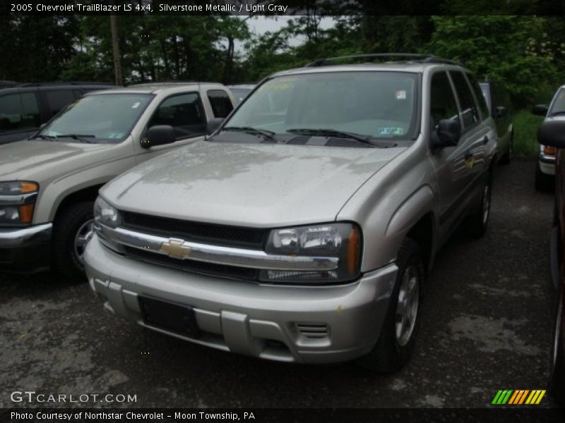 Silverstone Metallic / Light Gray 2005 Chevrolet TrailBlazer LS 4x4