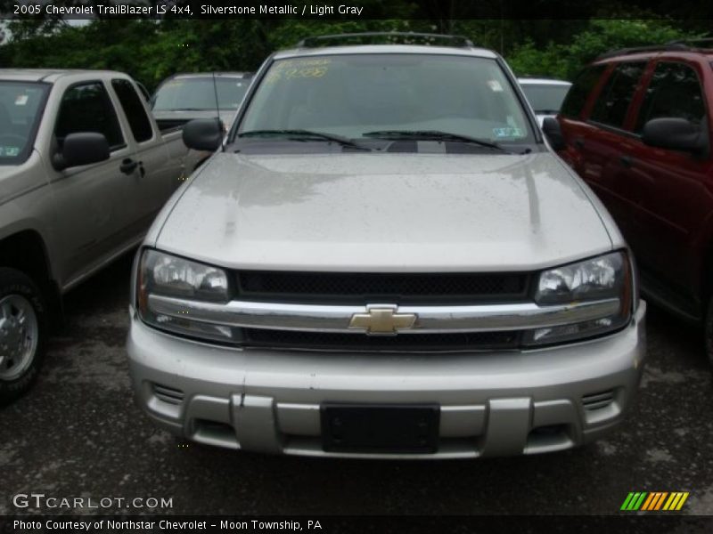 Silverstone Metallic / Light Gray 2005 Chevrolet TrailBlazer LS 4x4