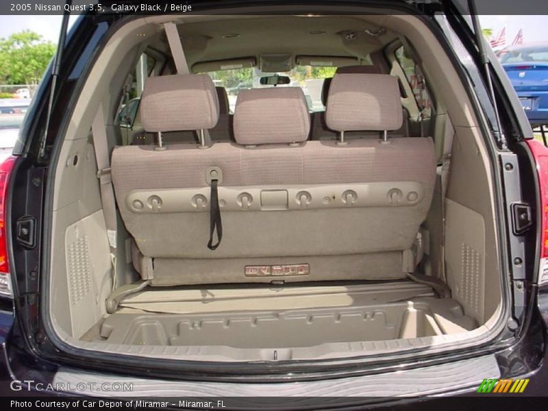 Galaxy Black / Beige 2005 Nissan Quest 3.5