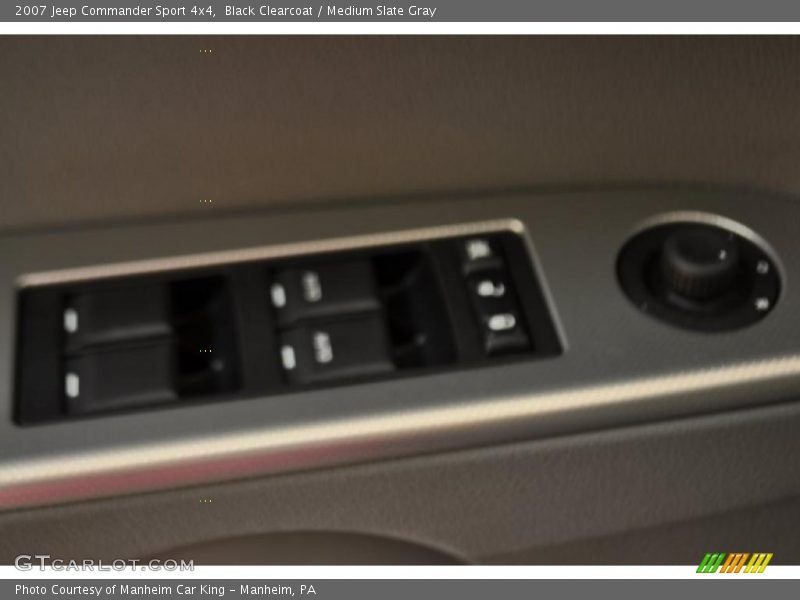 Black Clearcoat / Medium Slate Gray 2007 Jeep Commander Sport 4x4