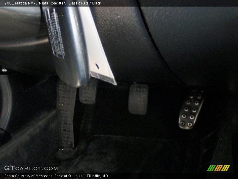 Classic Red / Black 2001 Mazda MX-5 Miata Roadster