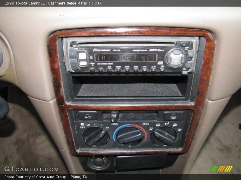 Cashmere Beige Metallic / Oak 1998 Toyota Camry LE