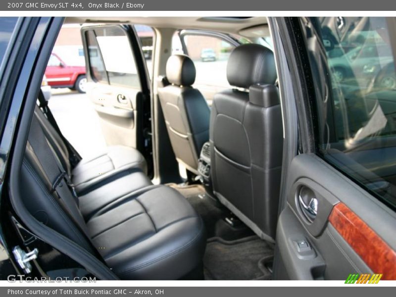 Onyx Black / Ebony 2007 GMC Envoy SLT 4x4