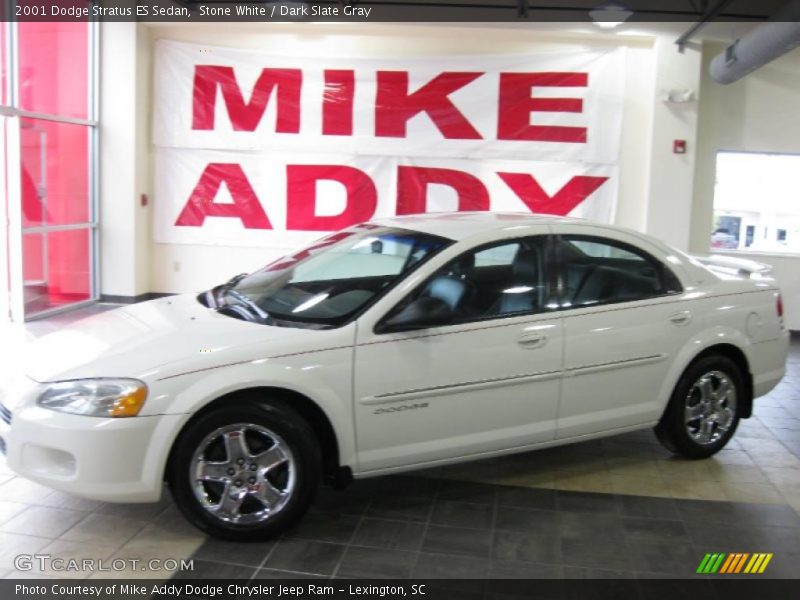 Stone White / Dark Slate Gray 2001 Dodge Stratus ES Sedan