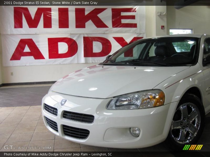 Stone White / Dark Slate Gray 2001 Dodge Stratus ES Sedan