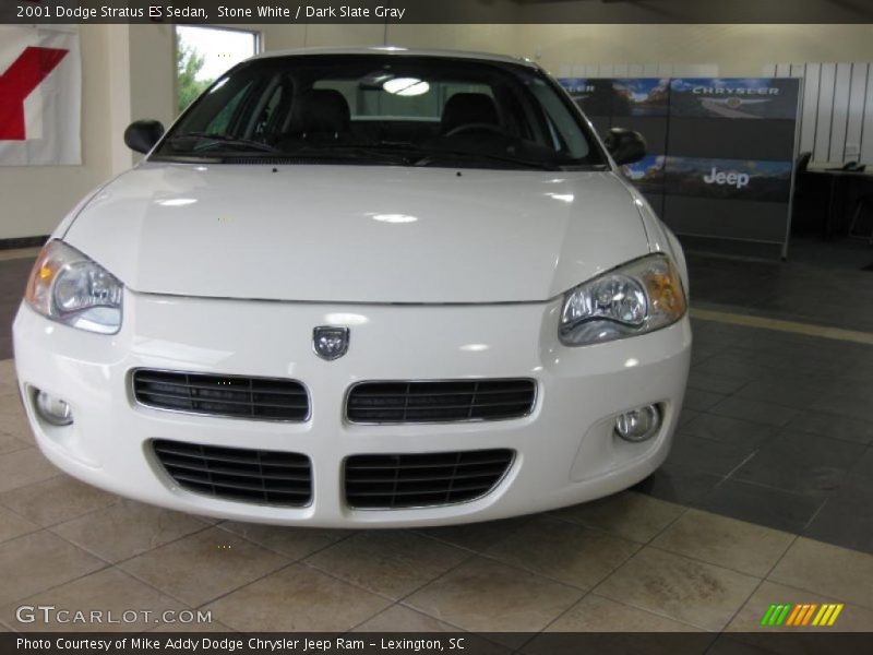 Stone White / Dark Slate Gray 2001 Dodge Stratus ES Sedan