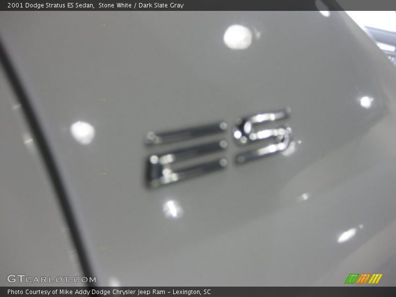 Stone White / Dark Slate Gray 2001 Dodge Stratus ES Sedan