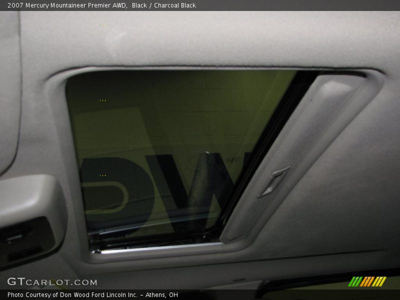Black / Charcoal Black 2007 Mercury Mountaineer Premier AWD