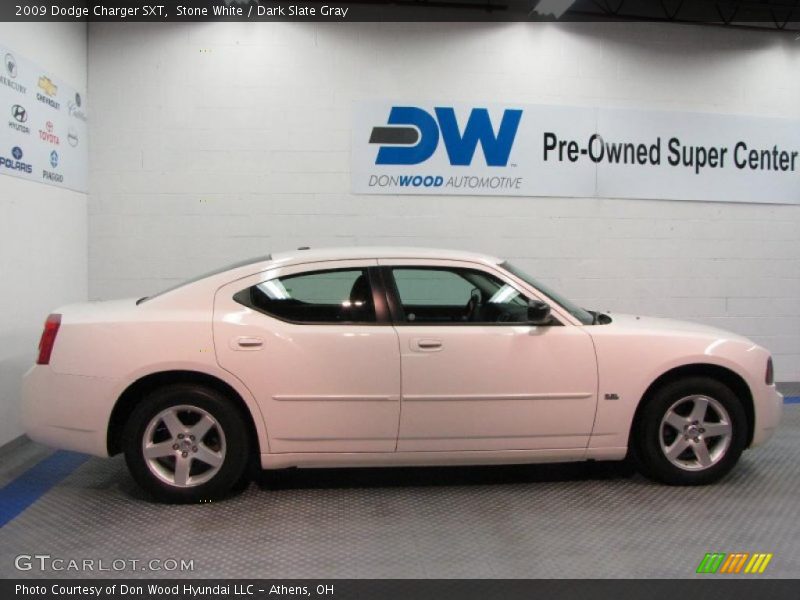 Stone White / Dark Slate Gray 2009 Dodge Charger SXT
