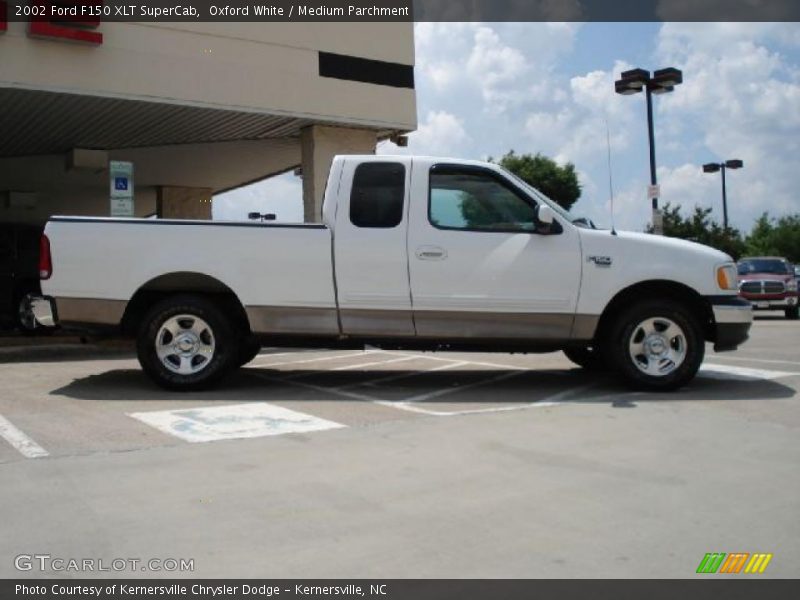 Oxford White / Medium Parchment 2002 Ford F150 XLT SuperCab