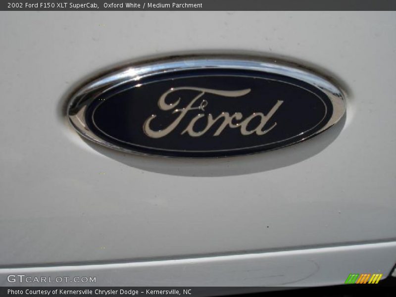 Oxford White / Medium Parchment 2002 Ford F150 XLT SuperCab