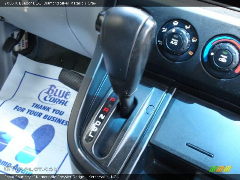 Diamond Silver Metallic / Gray 2005 Kia Sedona LX
