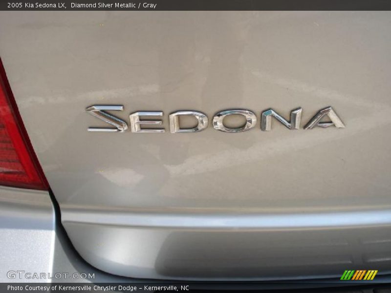 Diamond Silver Metallic / Gray 2005 Kia Sedona LX