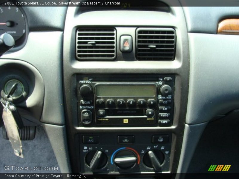 Silverstream Opalescent / Charcoal 2001 Toyota Solara SE Coupe